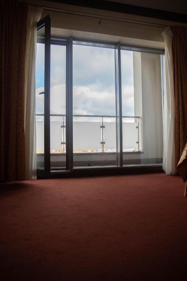 Hotel Neptun Lehnice Exteriér fotografie