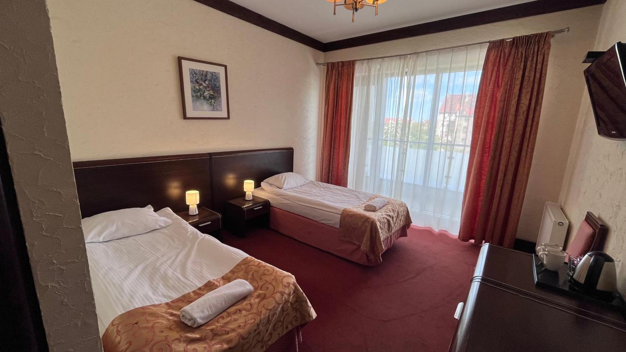 Hotel Neptun Lehnice Exteriér fotografie